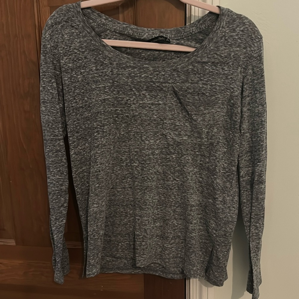 Abercrombie and Fitch Light heather grey long sleeve shirt size small
